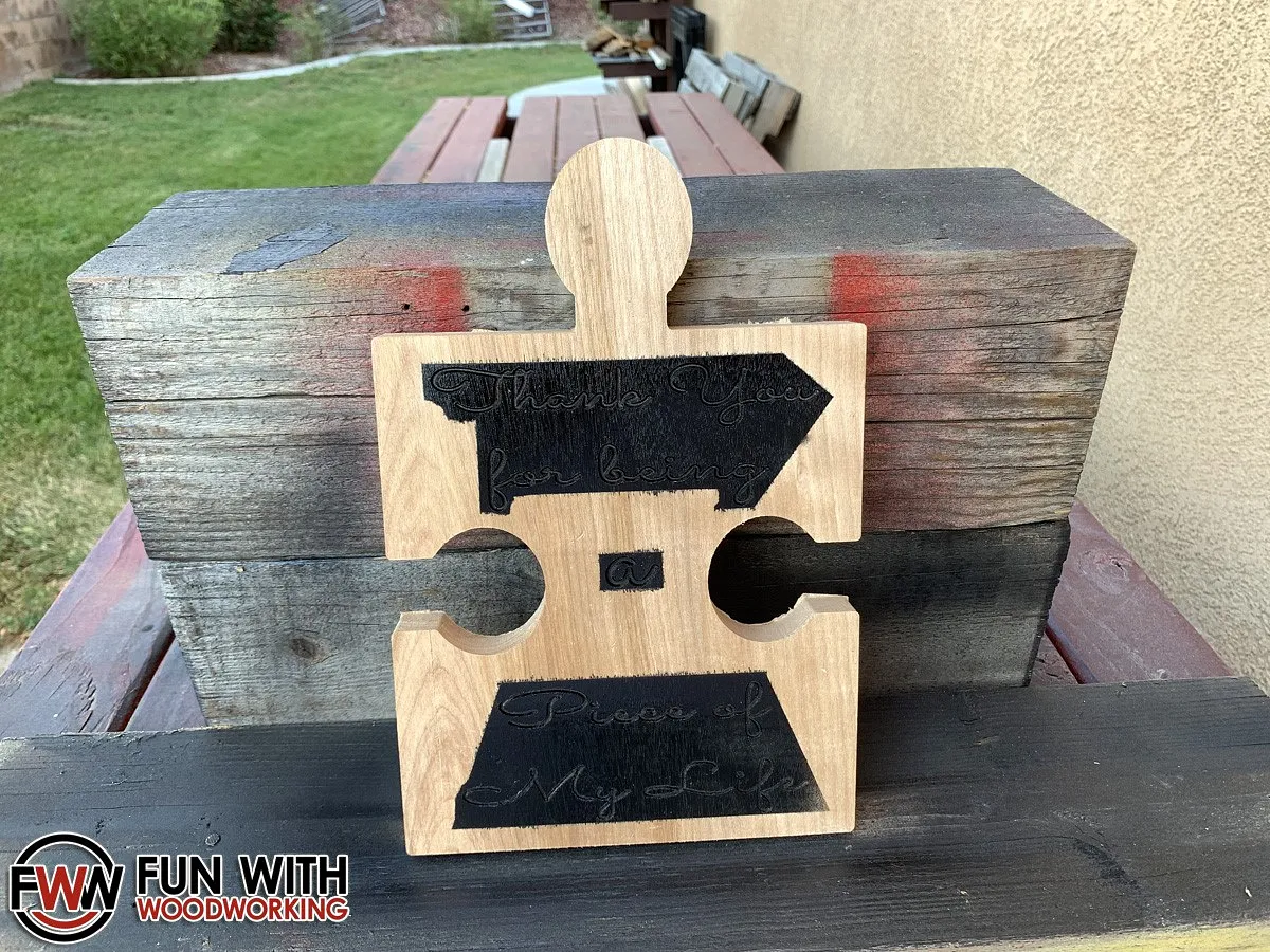 Puzzle piece plaque — Paint the text (image 4)