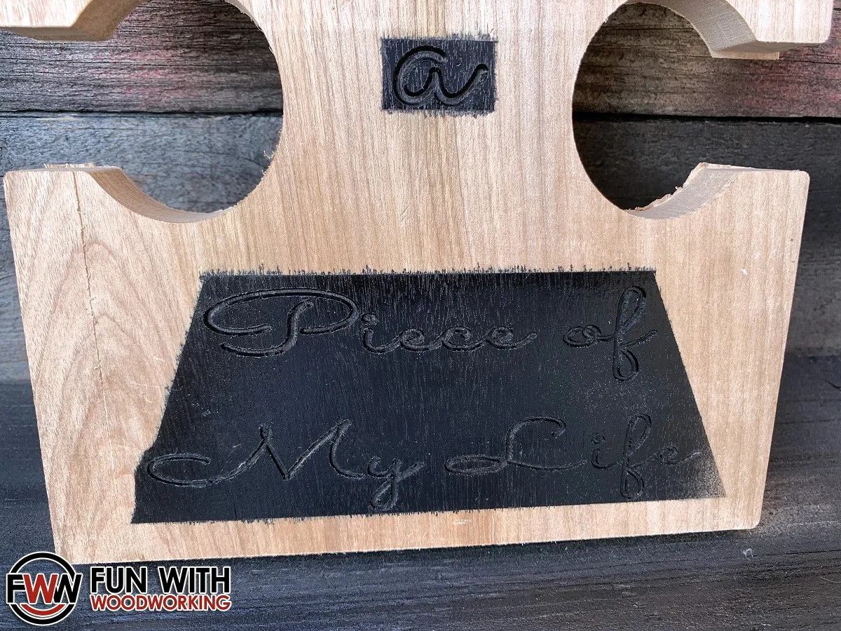 Puzzle piece plaque — Paint the text (image 6)