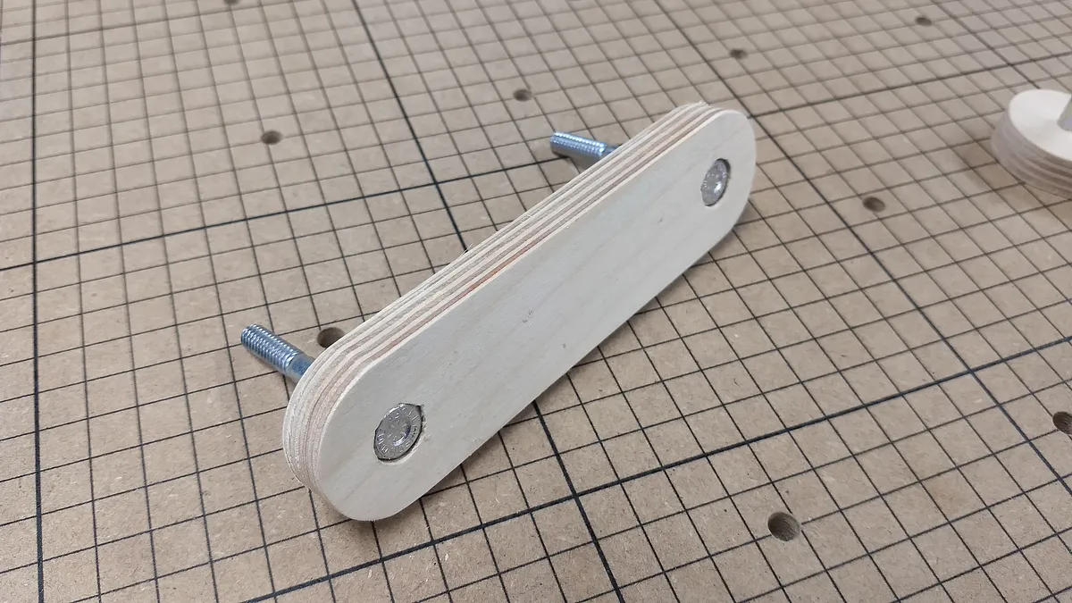 Self Squaring Picture Frame Clamp - image 2