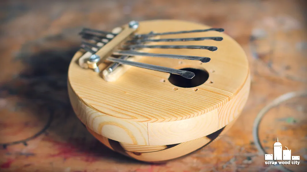 Kalimba out of epoxy resin and wood - image 1