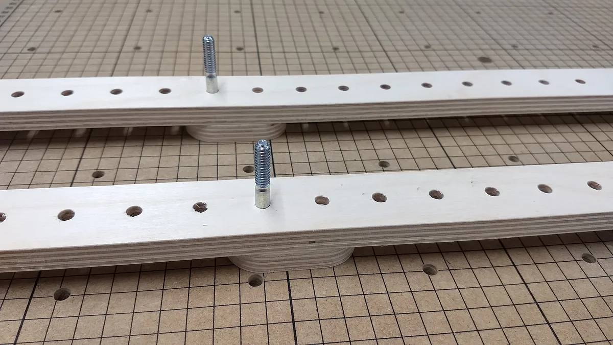 Self Squaring Picture Frame Clamp - image 6