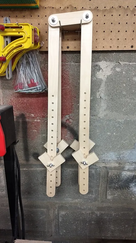 Self Squaring Picture Frame Clamp - image 8