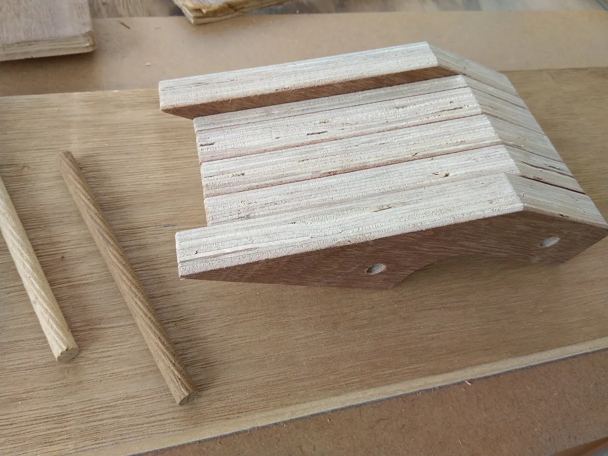 Honing Jig — Optional: Reduce the width of one piece (image 2)