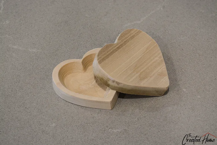 Valentine's heart boxes — Cut the box top using the third workpiece 
