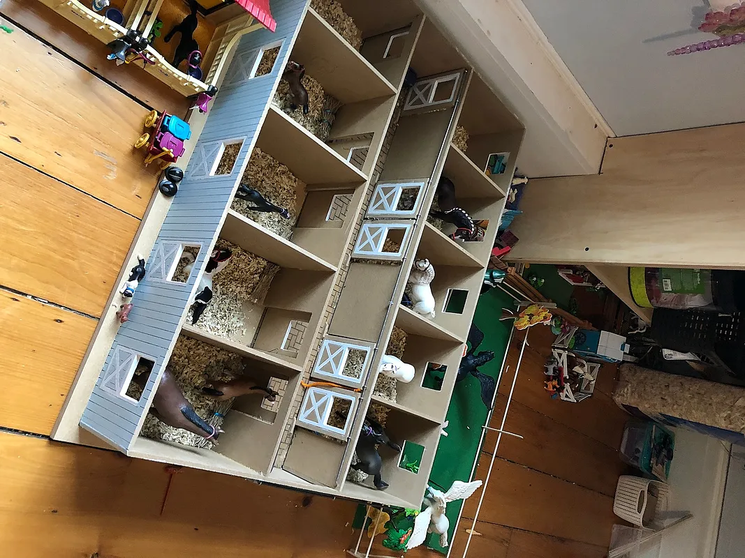 Kids Horse Stables - image 2