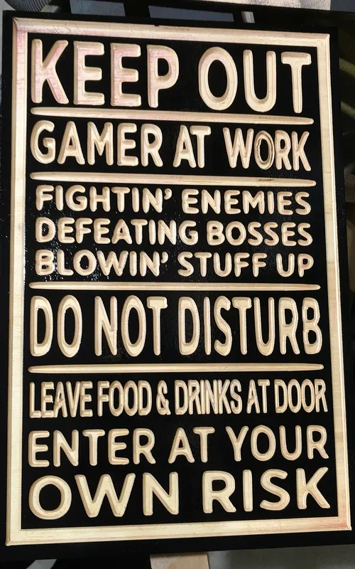 Gamer at work - image 1
