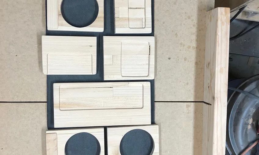 Gaming table trays for dice and drinks - image 2