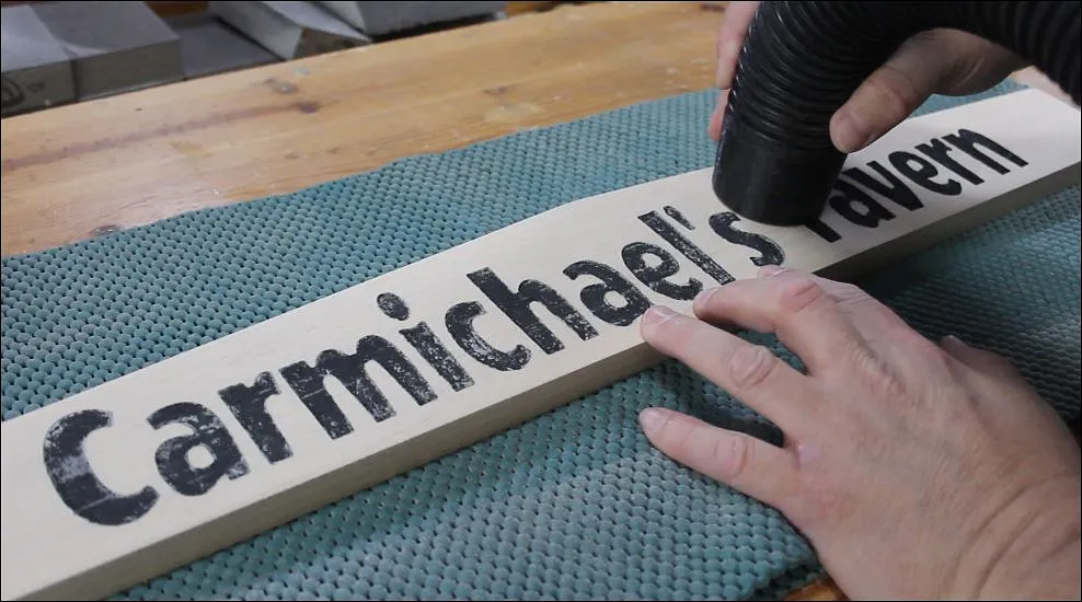 Pint Glass Display Rack — Paint the Sign