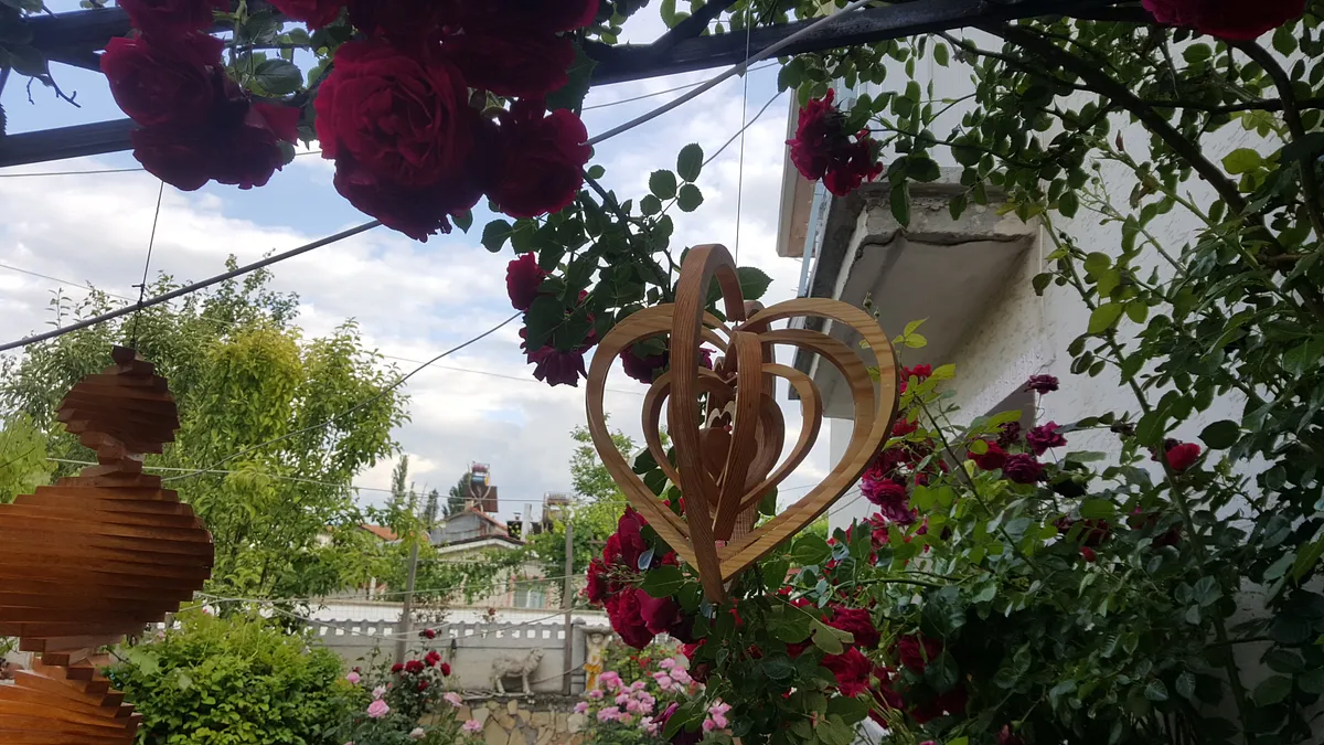 Hearts Windspinner - image 2