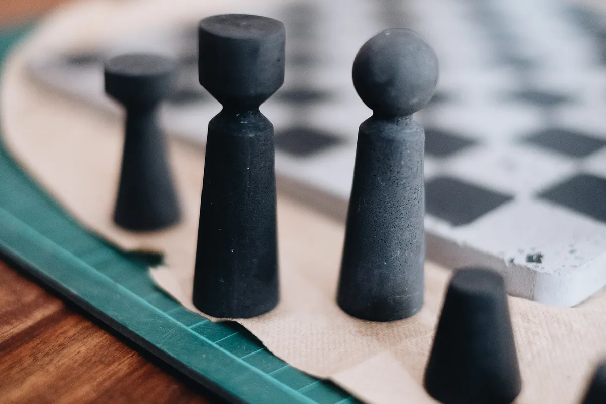 Concrete Chess Set — Grinding and finishing (image 5)