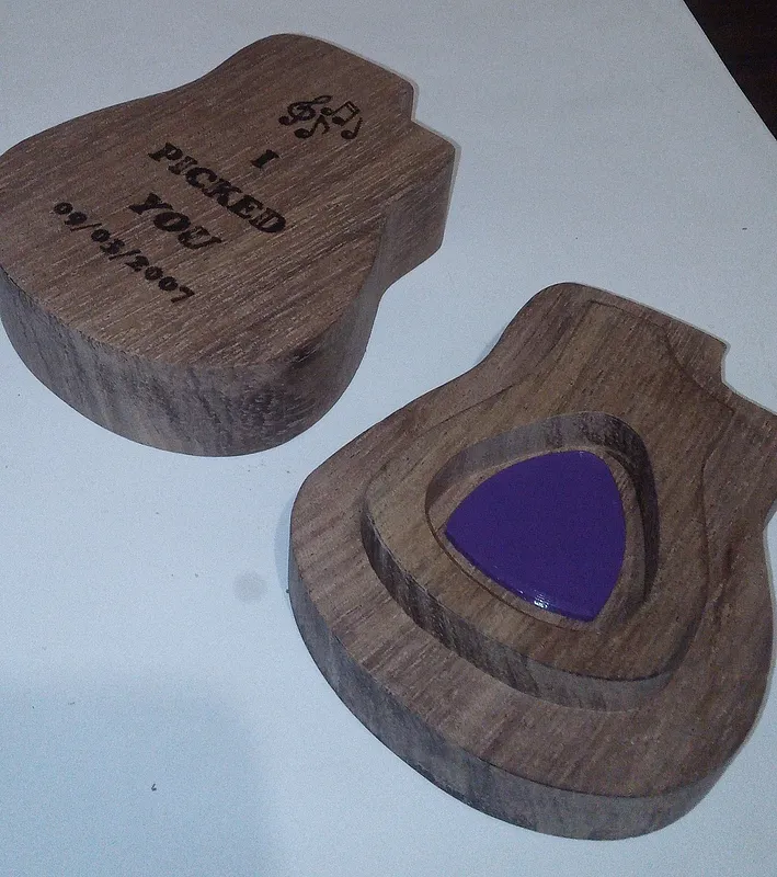 guitar box for pics - image 3