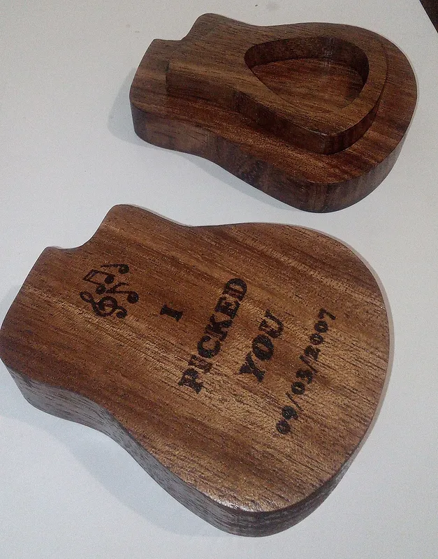 guitar box for pics - image 4