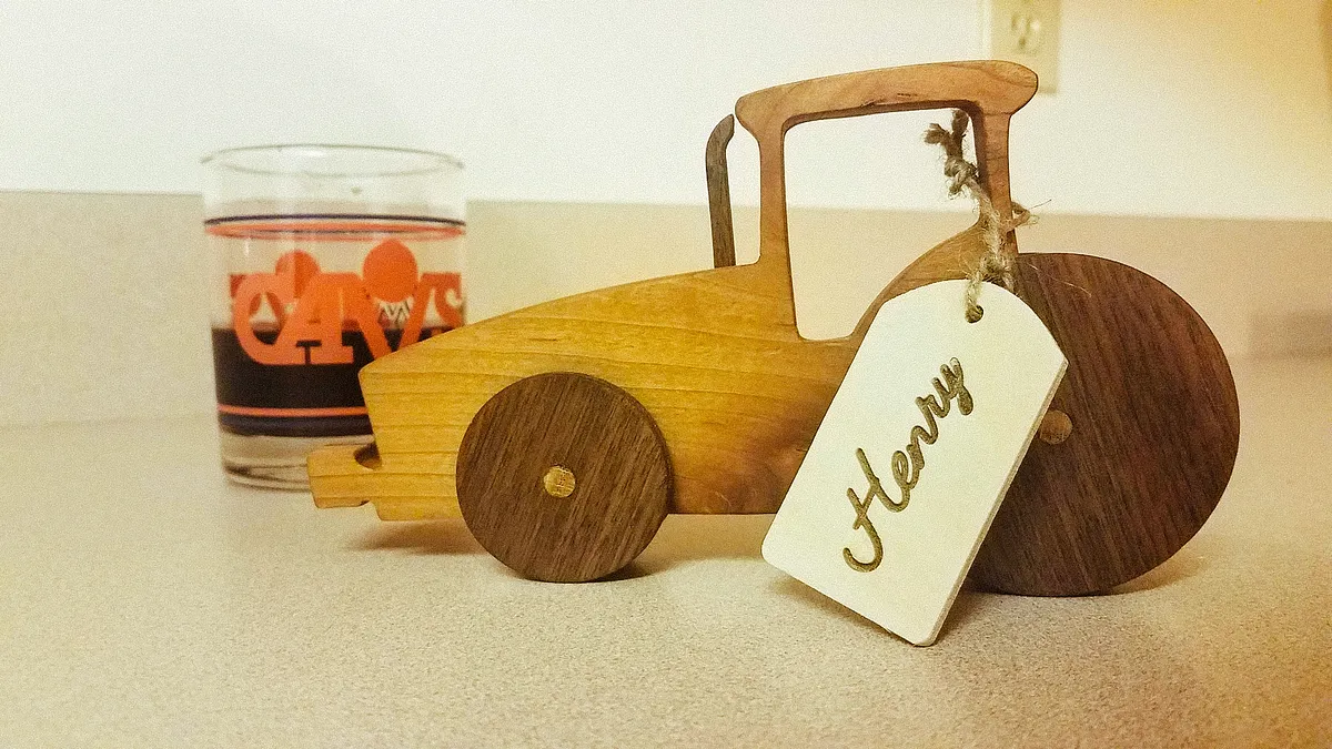 Wood Tractor - image 1