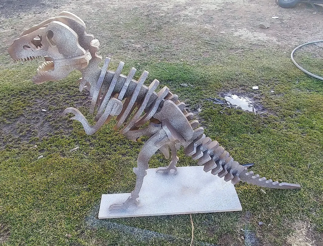 3'x5' T-Rex dinosaur Part 1 of 3 - image 1
