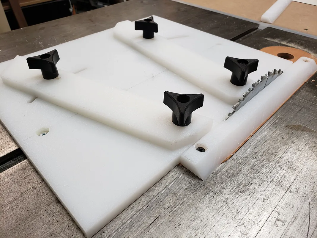 Wedgie Sled w/ Fences - image 4