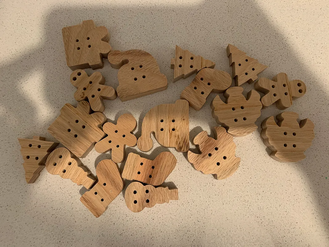 2020 xmas napkin buttons - image 1