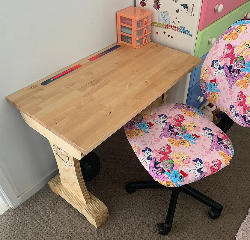 Kids Desk - image 2