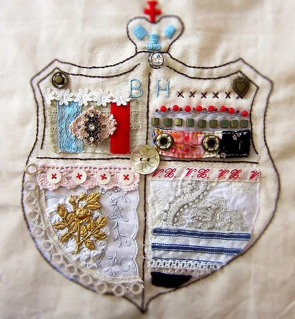 900007006's Per 3 Family Crest - image 1