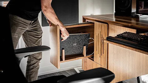 Zac Builds Laptop Dock