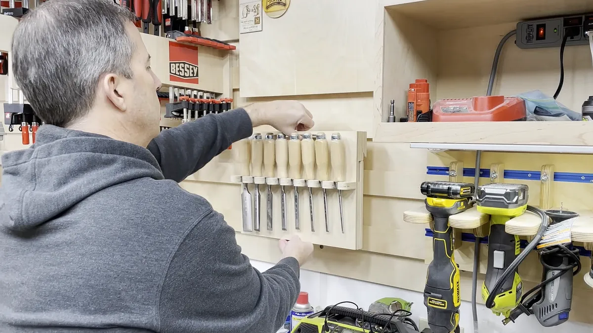 Wall Mounted Chisel Rack With Built In Stand — Finish And Final Thoughts (image 9)