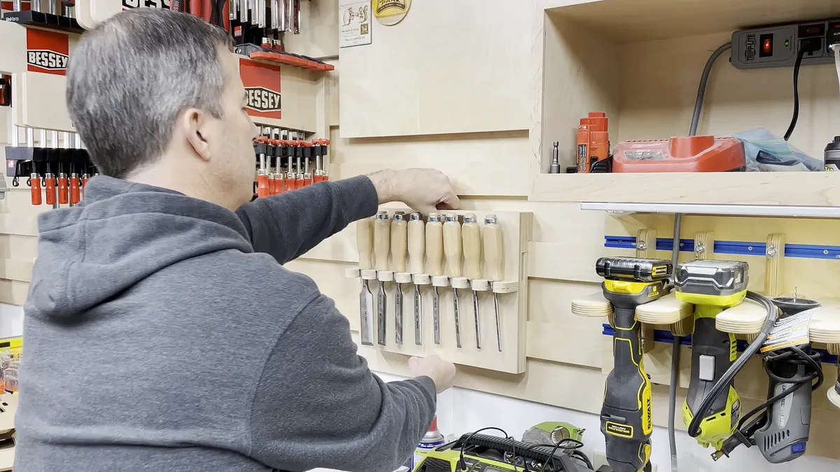 Wall Mounted Chisel Rack With Built In Stand — Finish And Final Thoughts (image 10)