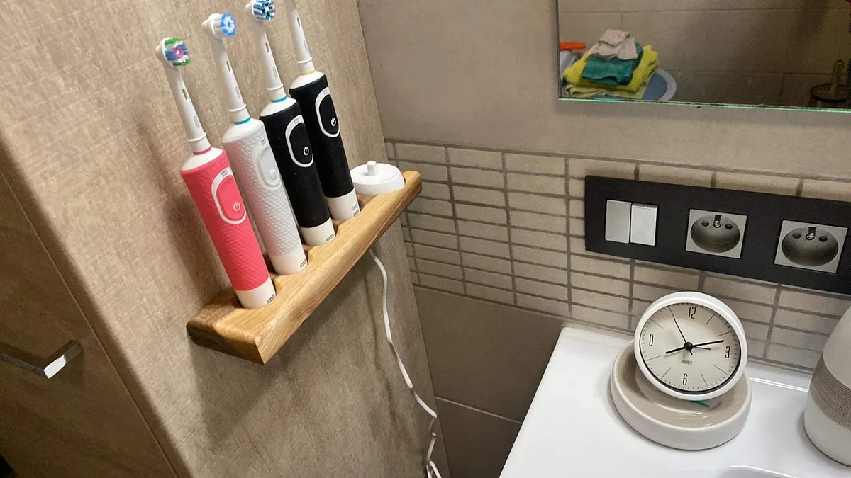 Toothbrush holder - image 4