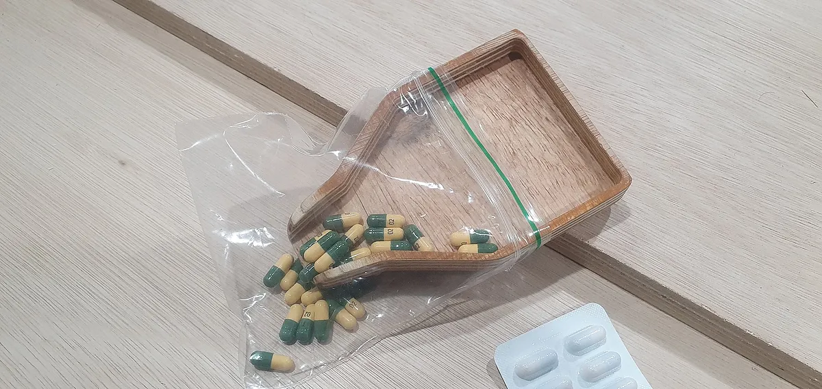 Pill dispencer - image 1