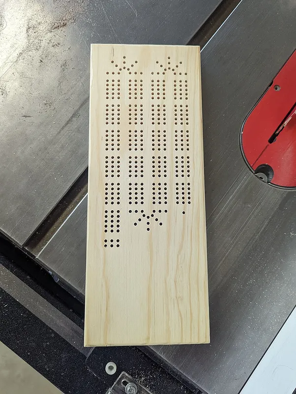 Carvey cribbage board 9.75x5 in - image 1