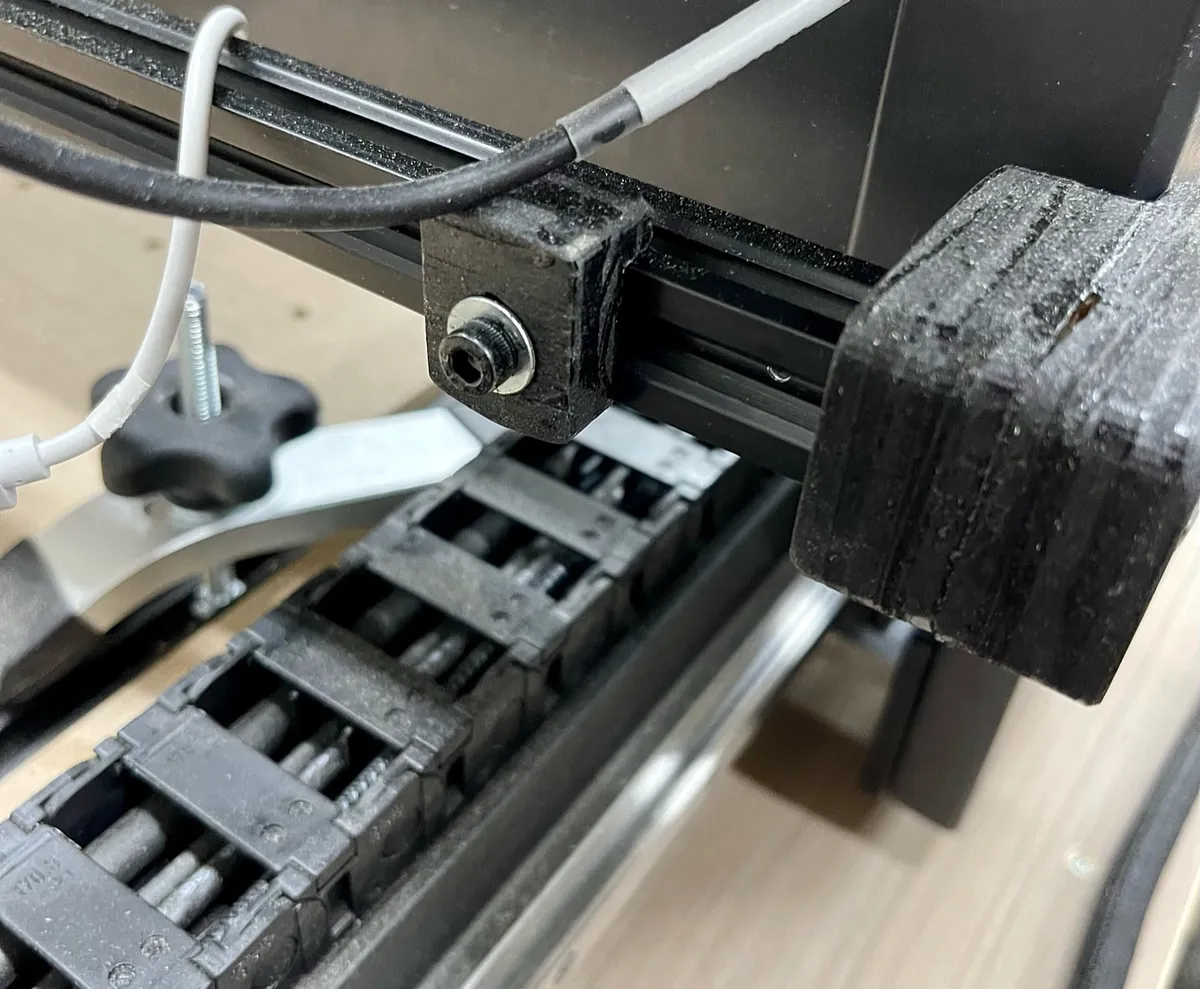 X-Carve Pro Gantry Light Bar — Extrusion and stop blocks
