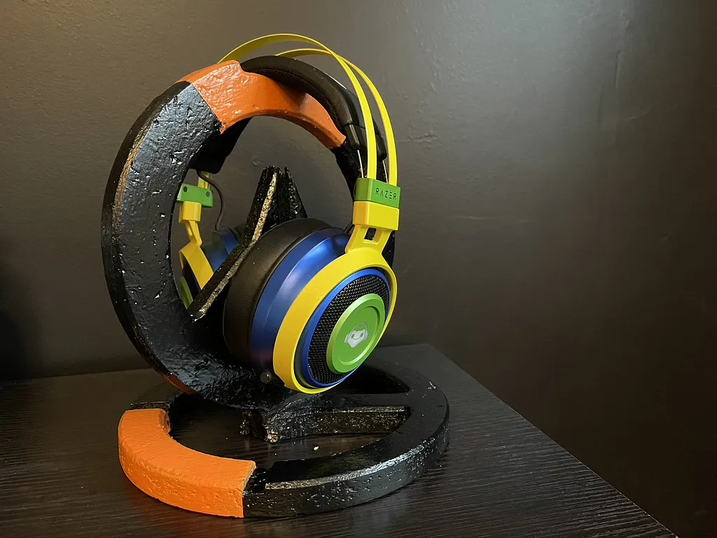 Overwatch Headphone holder - image 2