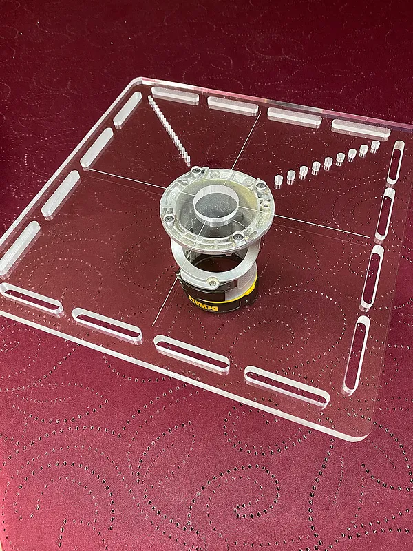 DeWalt 611 Router Base Jig - image 1