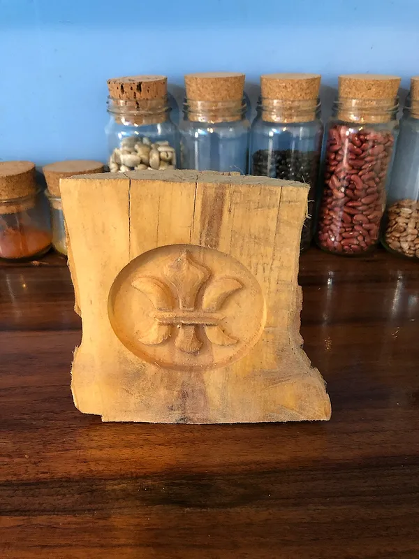 FLEUR-DE-LIS - image 1