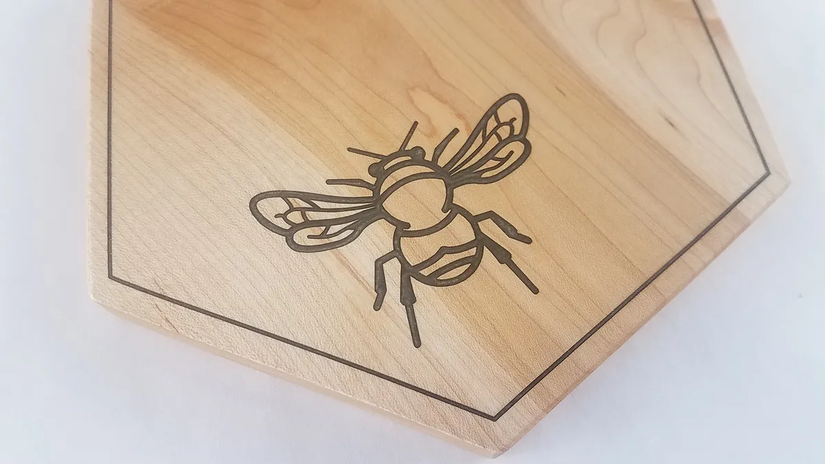 Bee Trivet - image 3
