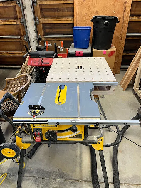 Outfeed MFT Table (1/2" x 800 x 800) - image 4