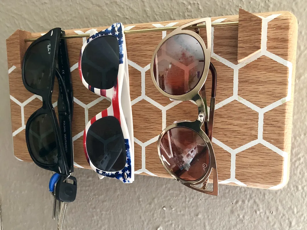 Sunglasses/Keys/Mail Organizer - image 3