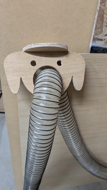 elephant dust hose hanger - image 1