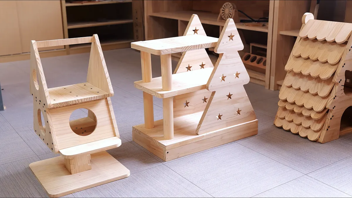 Christmas Cat House - image 1