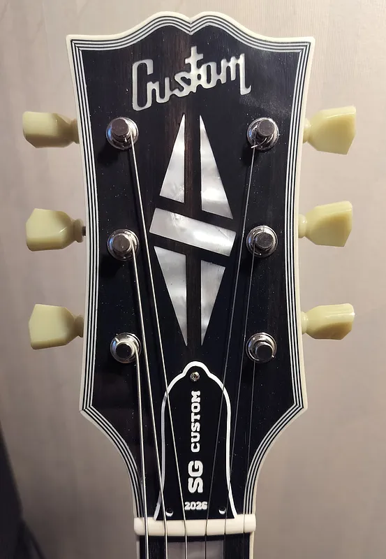 Guitar headstock Gibson style - image 1