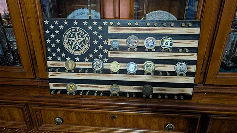 Flag Challenge Coin holder