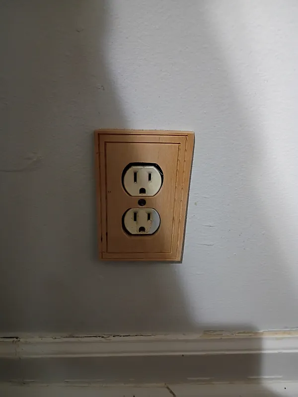 outlet2 - image 2