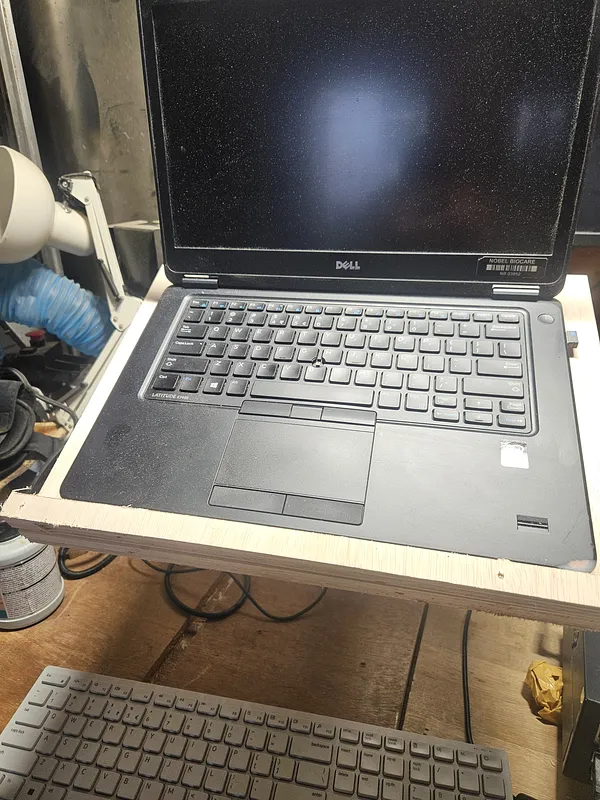 Laptop Stand 18 mm plywood - image 1